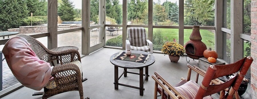 porch with enclosed patio