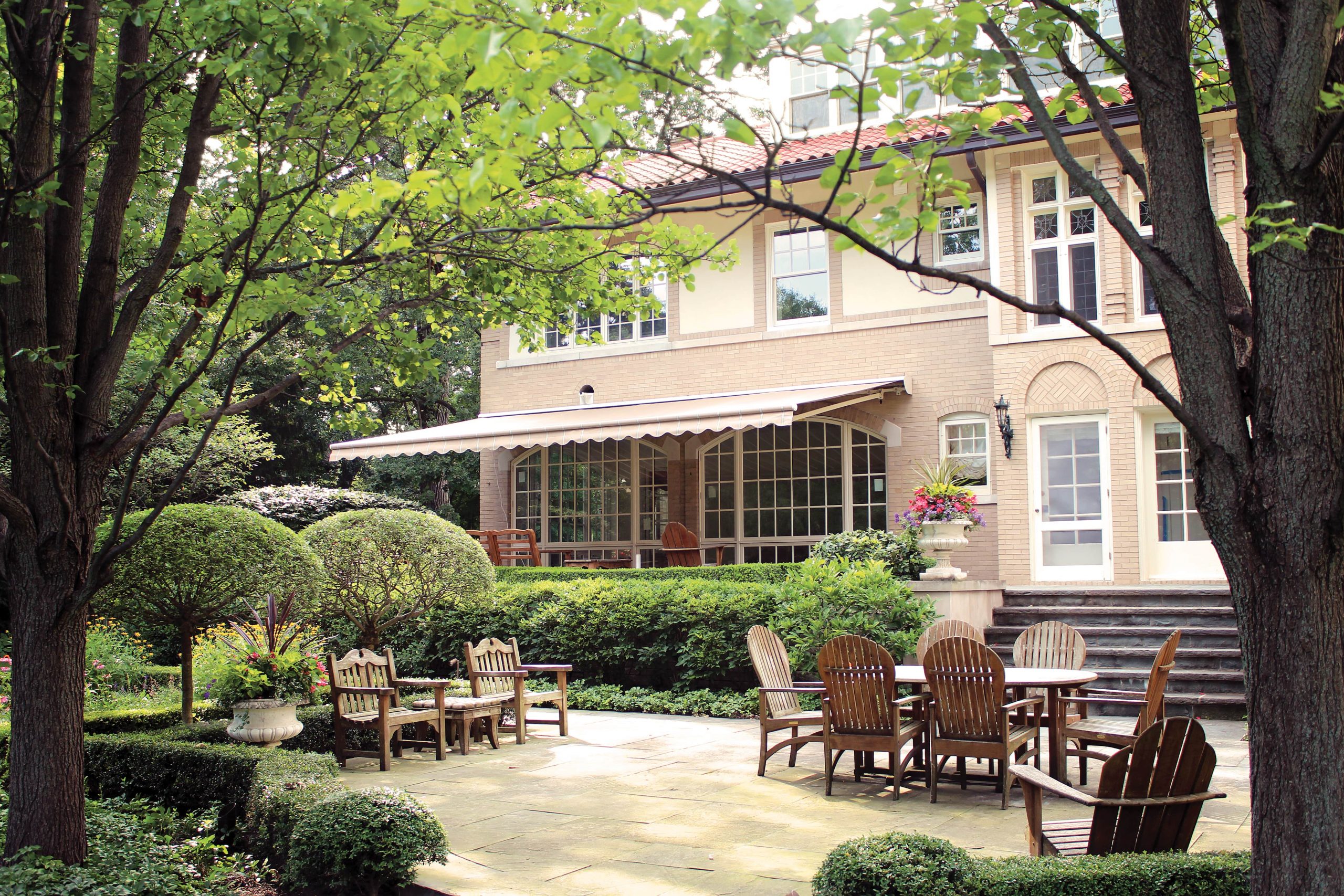 House with a patio awning in Texas