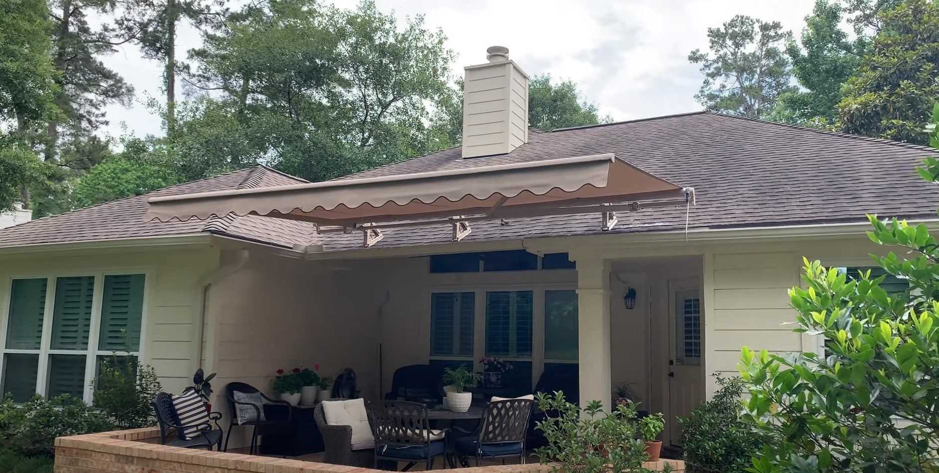 Home with an awning in Texas